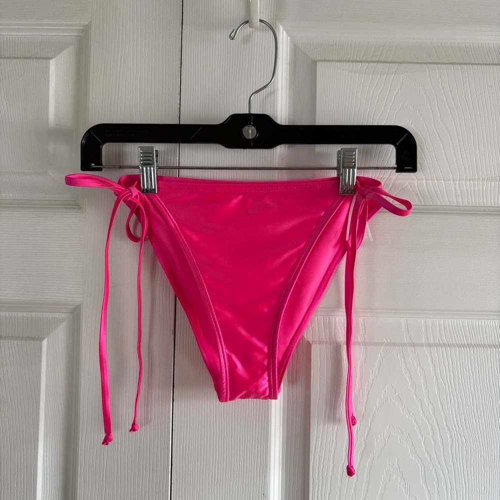 Betty Jade String Side Bikini Bottom Fuchsia Neon Pink L‎ High Rise Flattering
